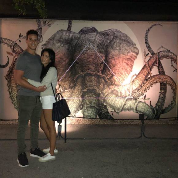 Meet your Posher, Laura - Picture 1 of 1